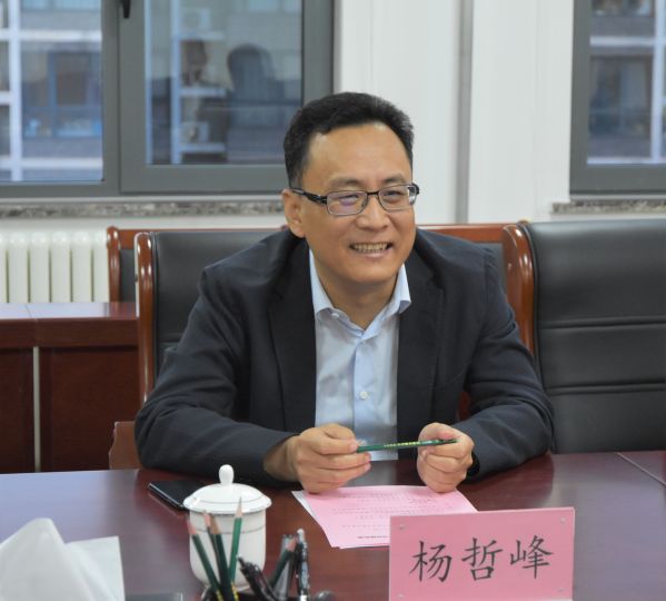 中铁十九局集团公司党委书记、董事长杨哲峰一行到公司座谈互换