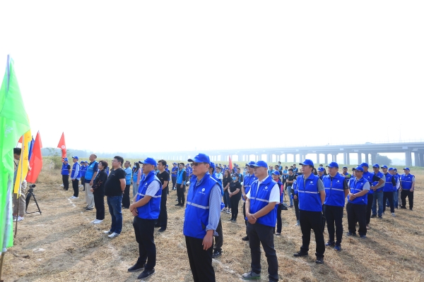 迎国庆、共爱卫、护碧水