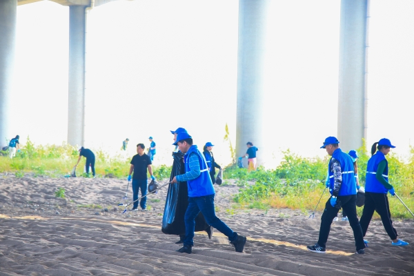 迎国庆、共爱卫、护碧水