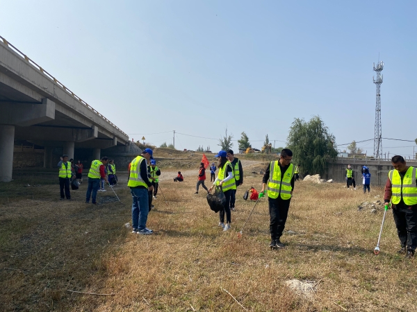 迎国庆、共爱卫、护碧水
