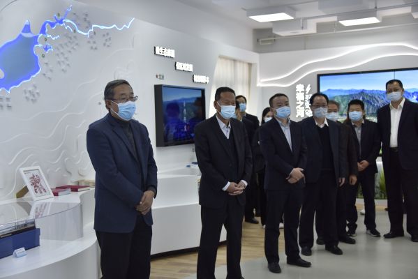 韦德官方网站司展览室揭牌启用