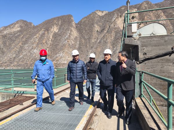 公司辅导赴落坡岭大坝、下苇甸电站发展节前安全查抄工作