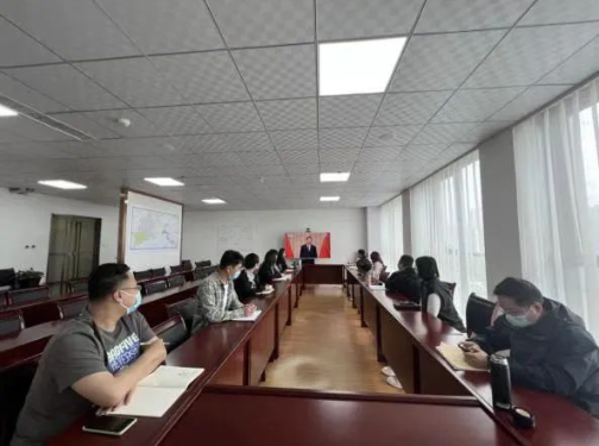 韦德官方网站投资公司组织旁观庆祝中国共产主义青年团成立100周年大会