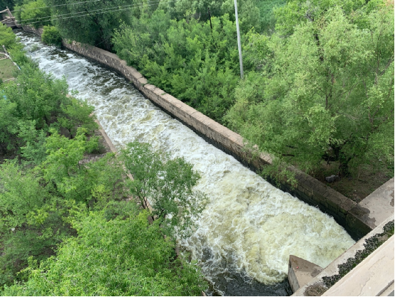 ���ˮ�������ˮ�⼯�в�ˮ