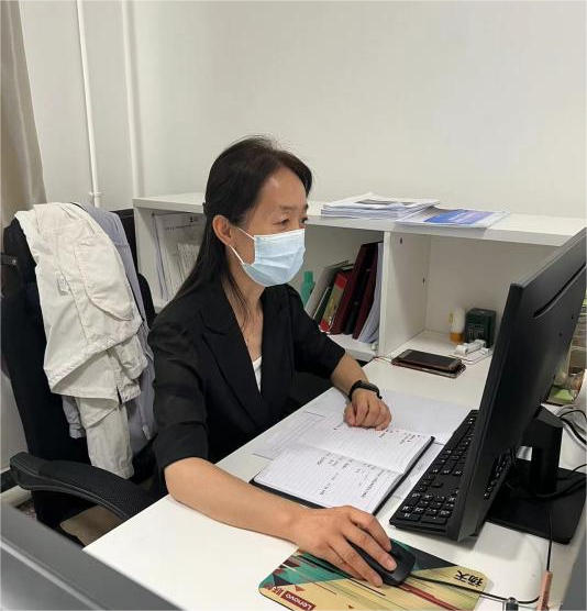 风雨彩虹 铿锵玫瑰