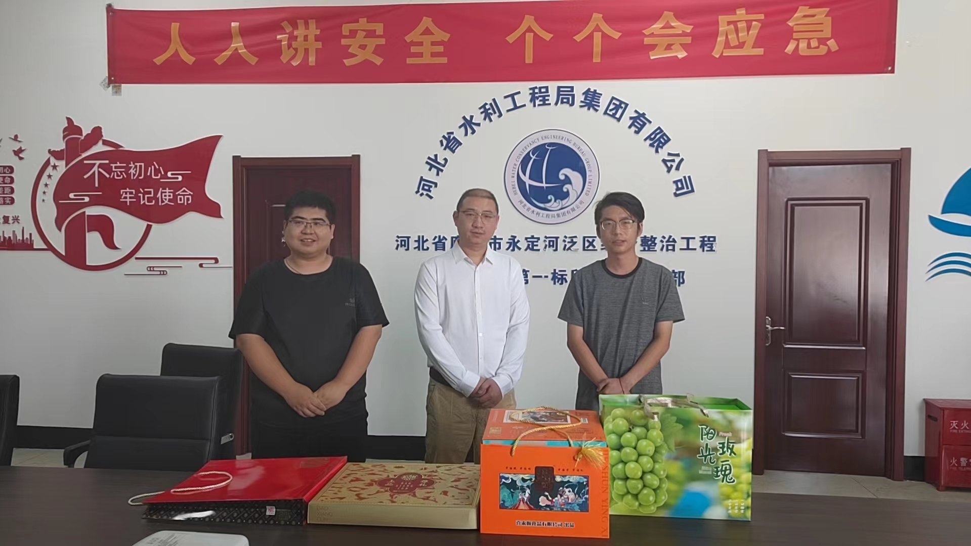 �ٷڷֹ�˾�鳭�����ڼ�ֵ�����ο��һ�߸ɲ�ְ��