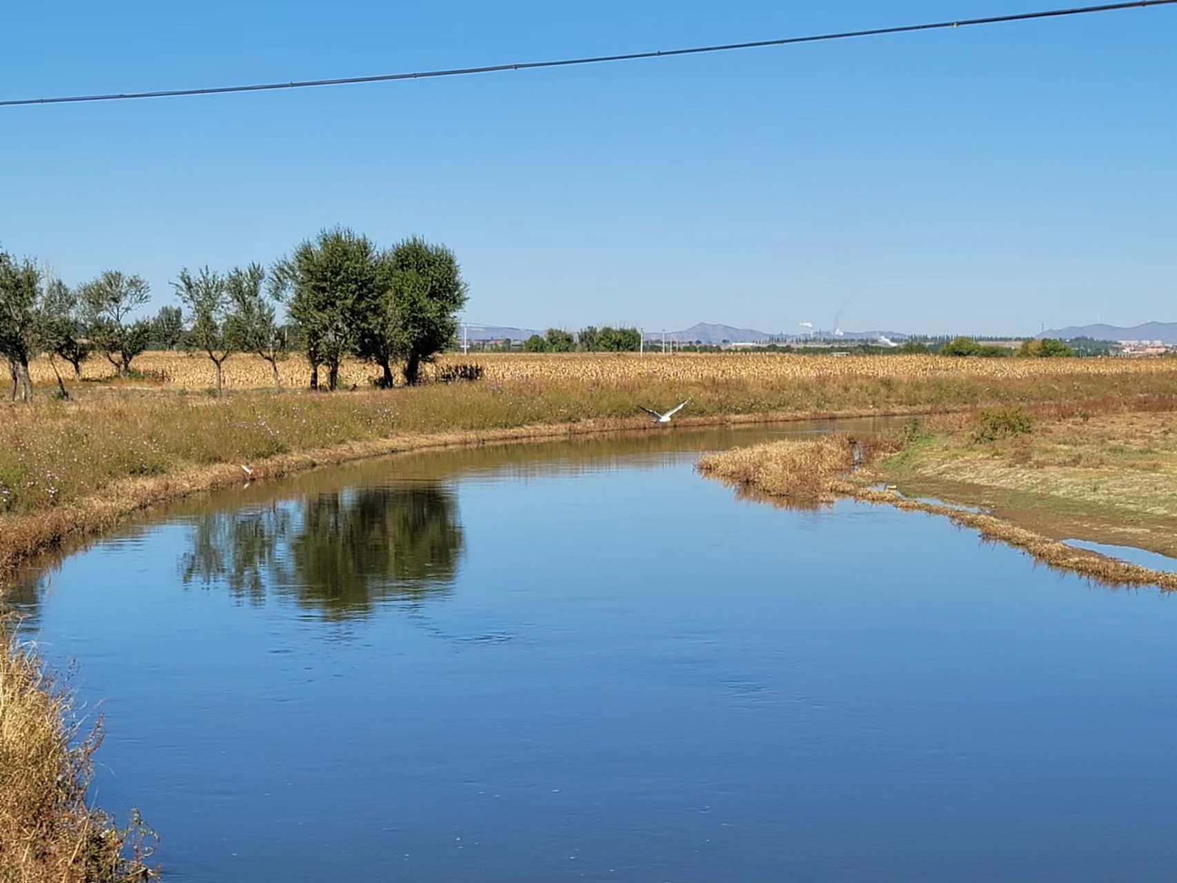 ��ͷǽ��ˮ��������������̬��ˮ