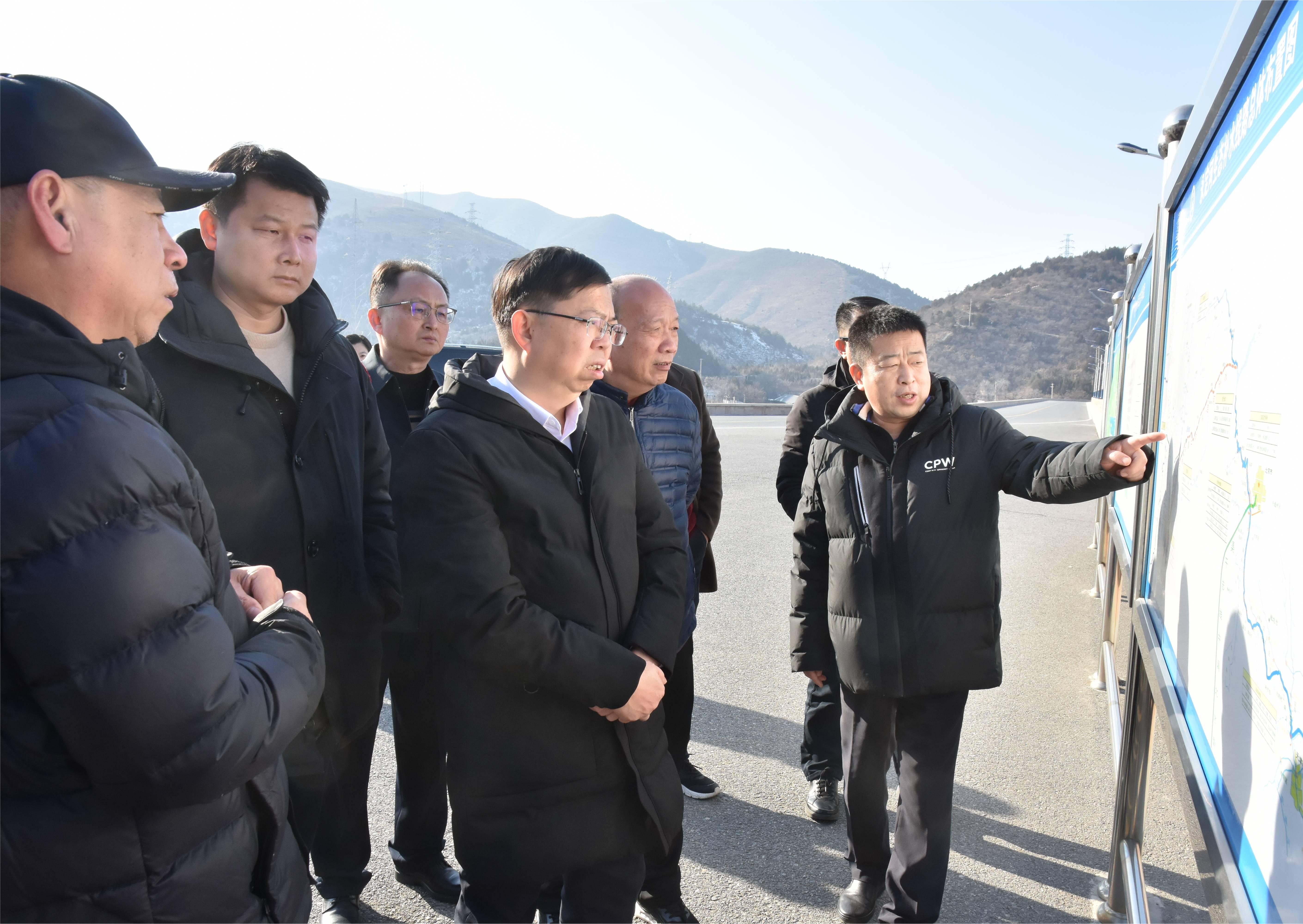 南充市河长造办公室与韦德官方网站流域公司座谈互换