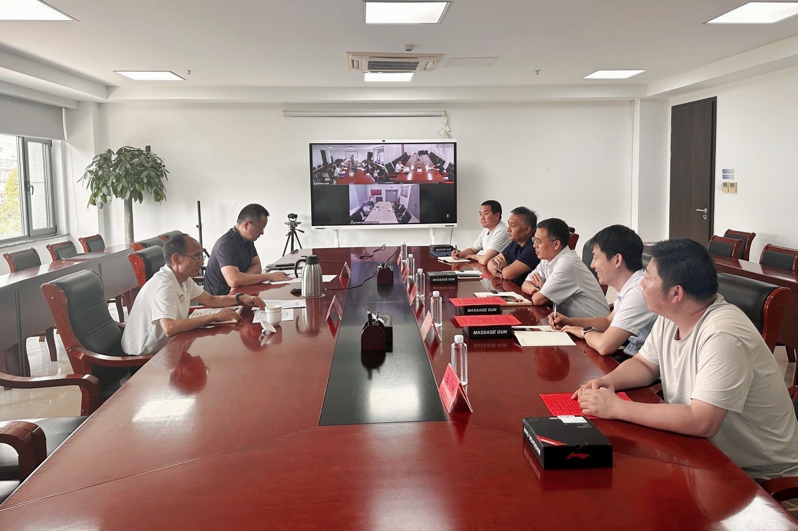 赓续军旅初心 勇担治水使命——韦德官方网站流域公司召开庆祝建军99周年复转武士座谈会 赓续军旅初心 勇担治水使命——韦德官方网站流域公司召开庆祝建军99周年复转武士座谈会