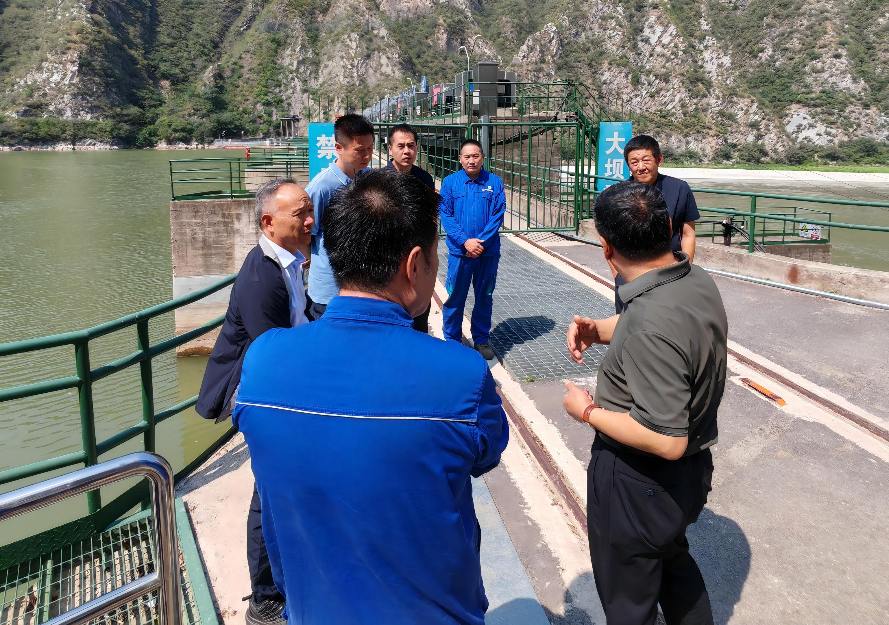 公司重要辅导赴韦德官方网站北京段查抄防汛备汛工作 公司重要辅导赴韦德官方网站北京段查抄防汛备汛工作