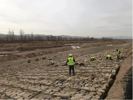 �����鶷���� �����һ���족���顰�ܹ�ս��