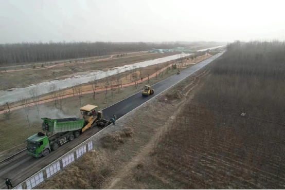 �ٷڷֹ�˾��Ԫ������ʩ��æ ����һ������Ϧ